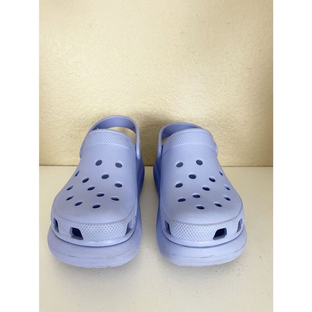 Crocs Classic Crush Clog Moon Jelly in Platform Clog in lavender - Picture 9 of 10